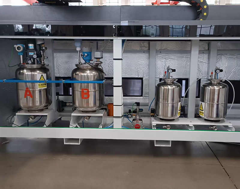 恒溫常量數控發(fā)泡密封涂膠機